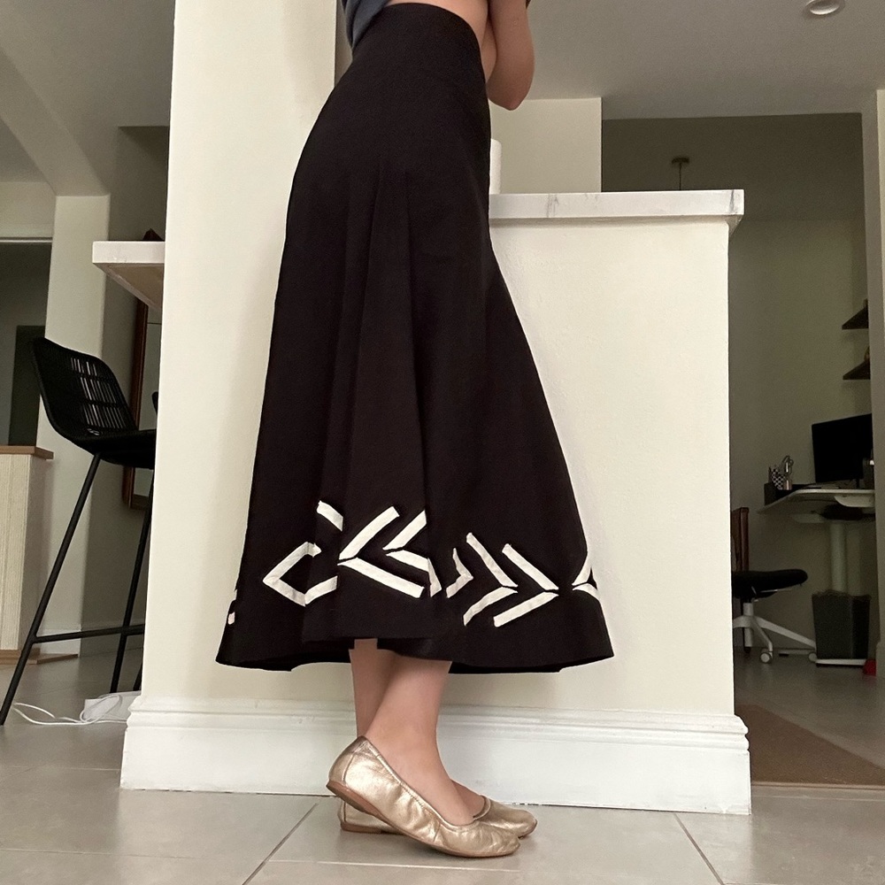 Black embroidered 60’s skirt